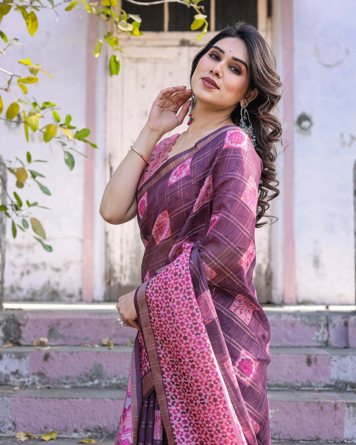 Elegant Multicolor Linen Saree with Traditional Patterns | Lightweight Festive Wear