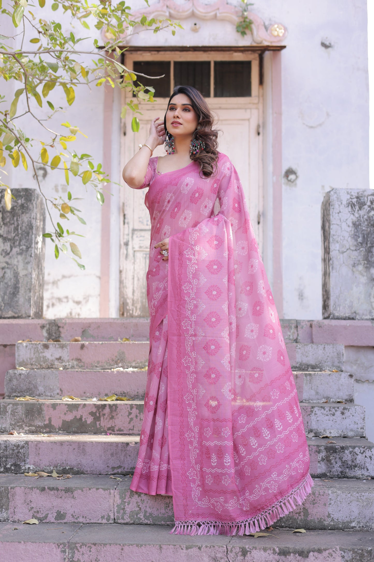 Elegant Multicolor Linen Saree with Traditional Patterns | Lightweight Festive Wear