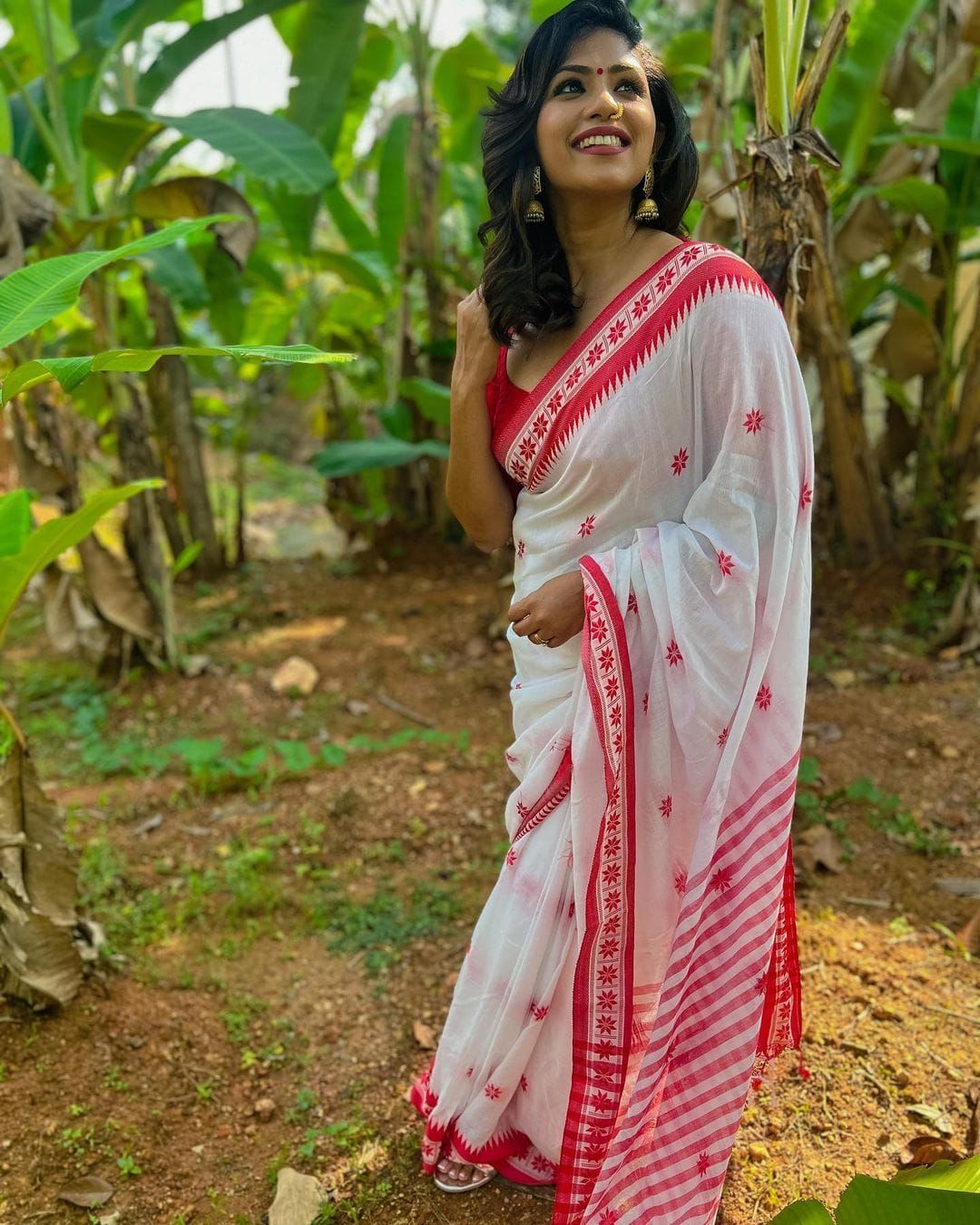 BOLLYWOOD HIT LINEN SOFT SAREE