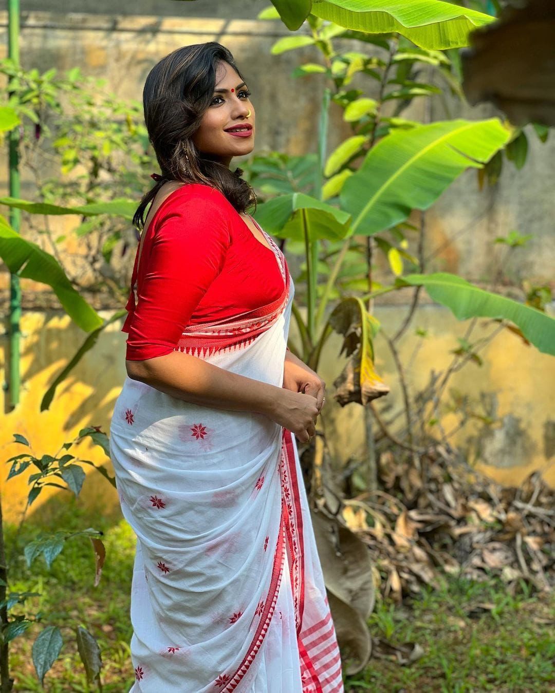 BOLLYWOOD HIT LINEN SOFT SAREE