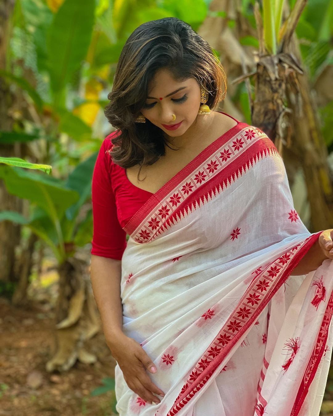 BOLLYWOOD HIT LINEN SOFT SAREE