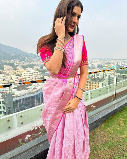 Pink Banarasi Silk Saree with Intricate Patterns – Perfect for Weddings and Festive Events