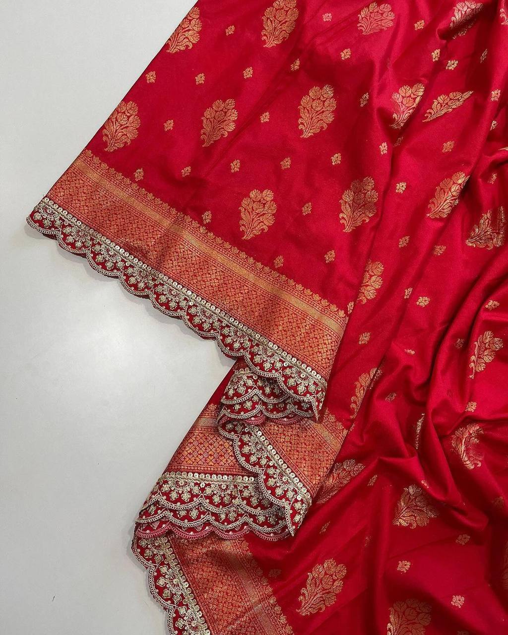 Graceful Designer Saree with Rich Golden Accents