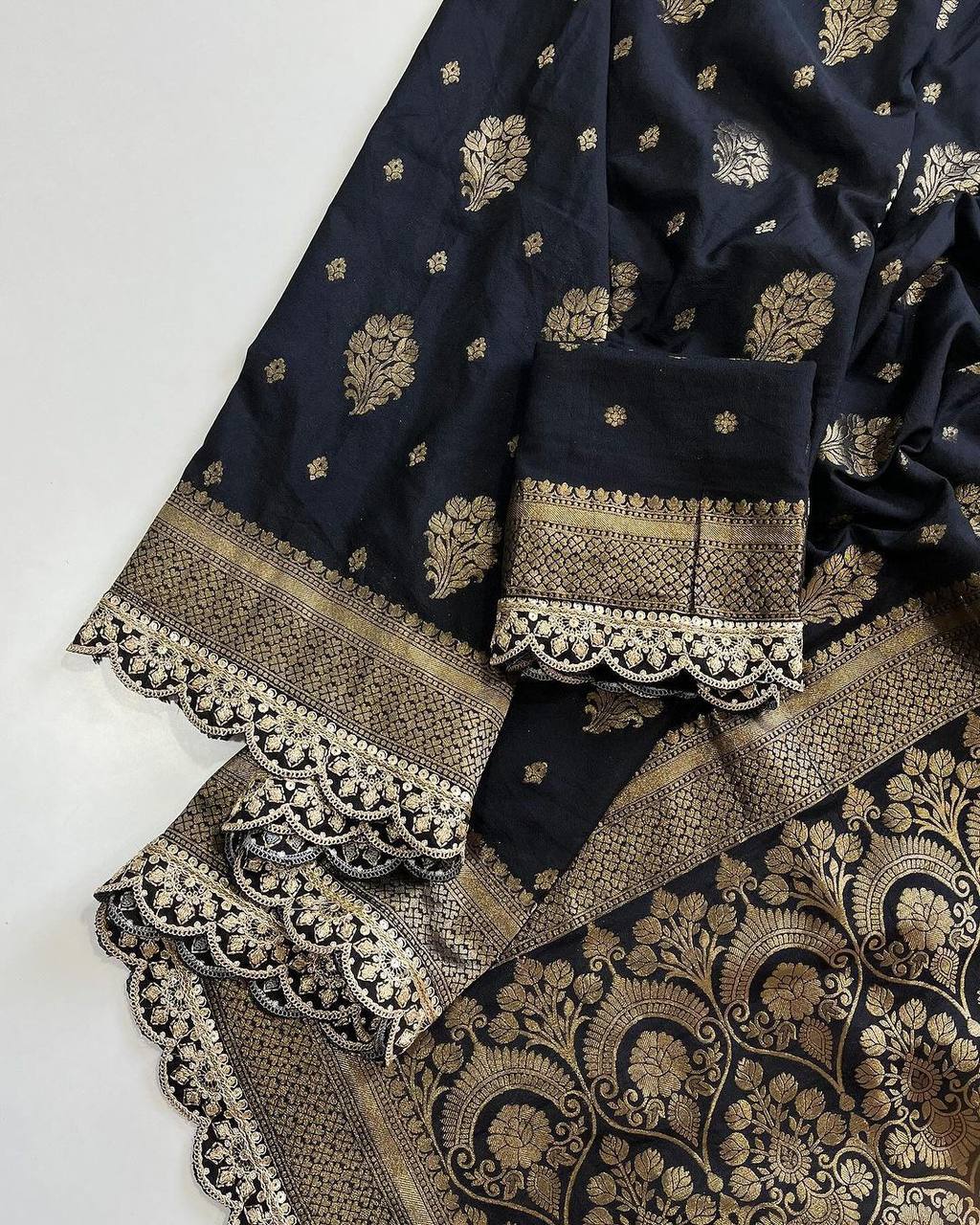 Graceful Designer Saree with Rich Golden Accents