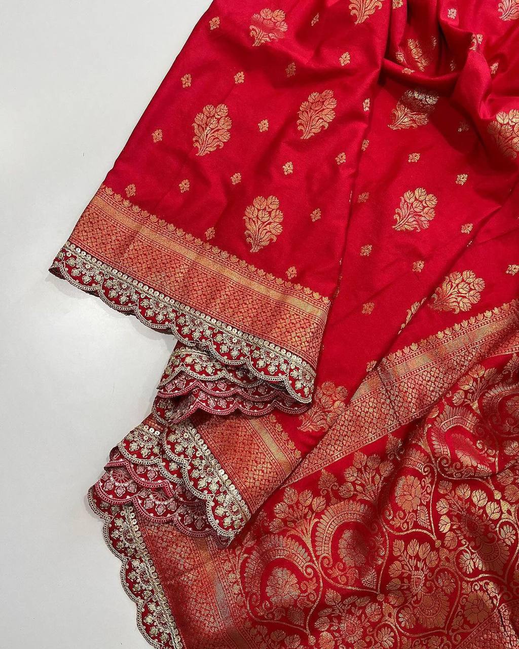 Graceful Designer Saree with Rich Golden Accents