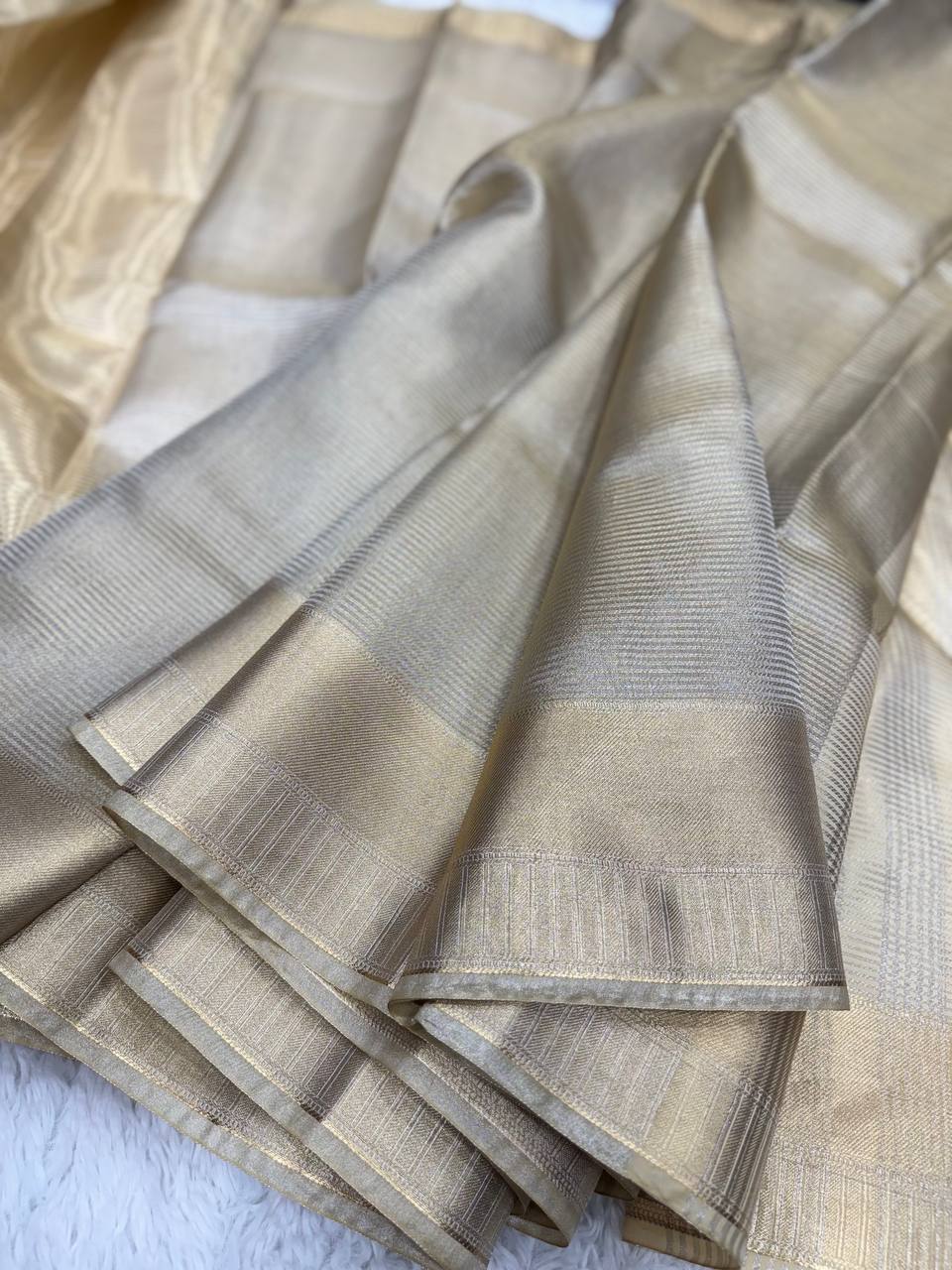 Royal Heritage Saree with Luxurious Fabric & Elegant Borders